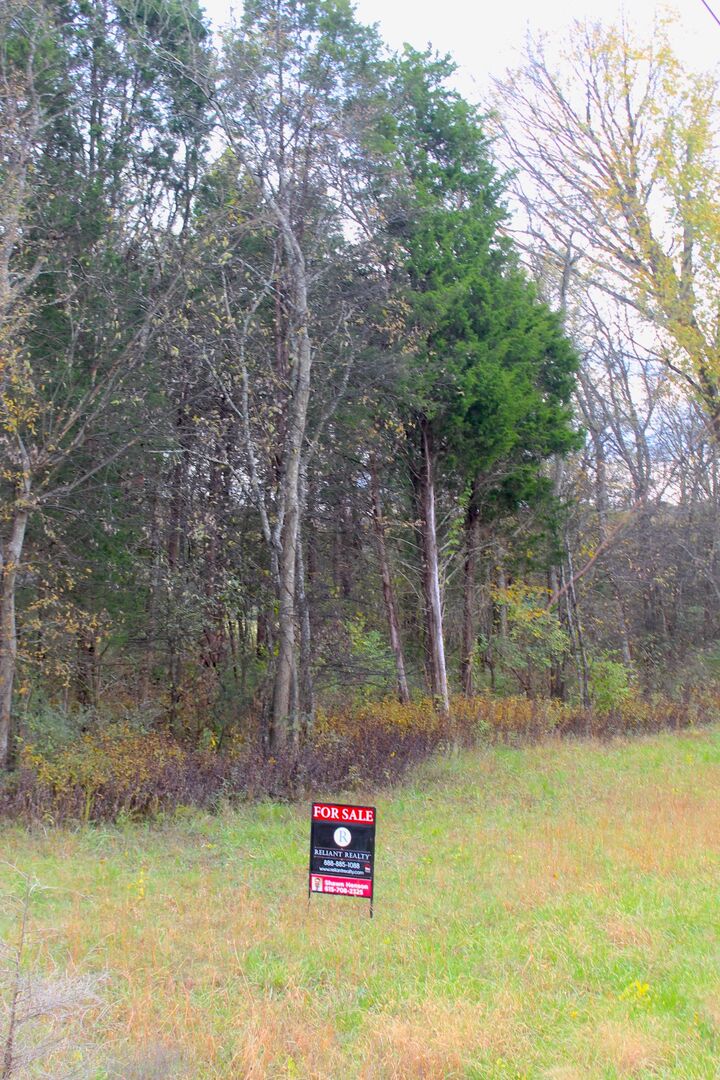 Property Photo: 100 Fisher Dr TN 37087