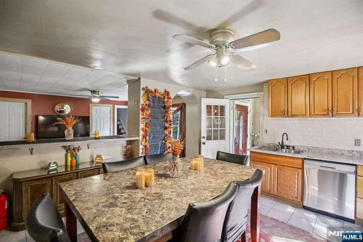 Property Photo: 369 Queens Court NJ 07450