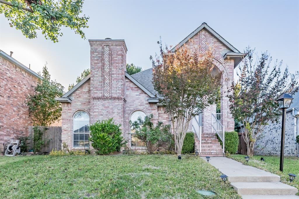 Property Photo: 1714 Circle Creek Drive TX 75067