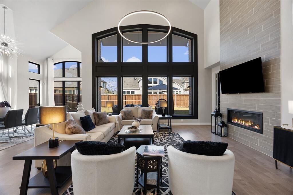 Property Photo: 2413 Shane Drive TX 76065