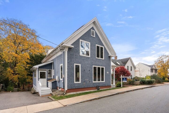 Property Photo:  15 King Ave  MA 02356 