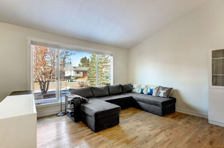 Photo de la propriété: 317 Pioneer Road AB T1W 1E8