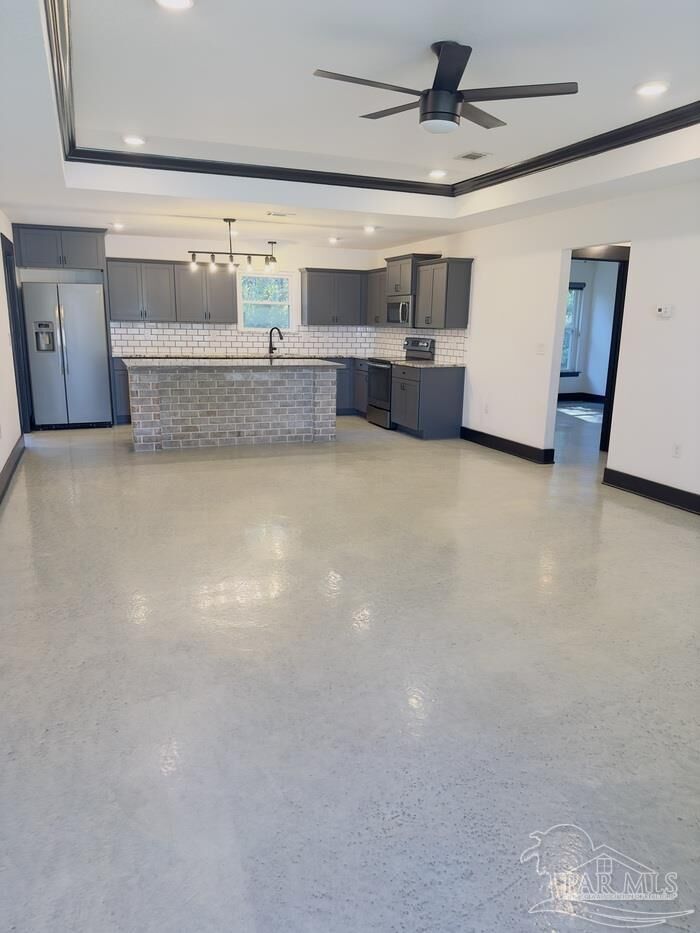 Property Photo: 6408 Sarasota St FL 32526