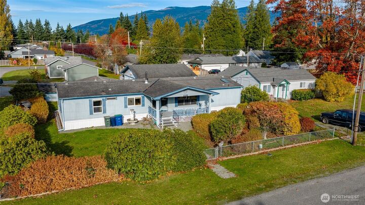 Property Photo:  1008  Warner Street  WA 98284 