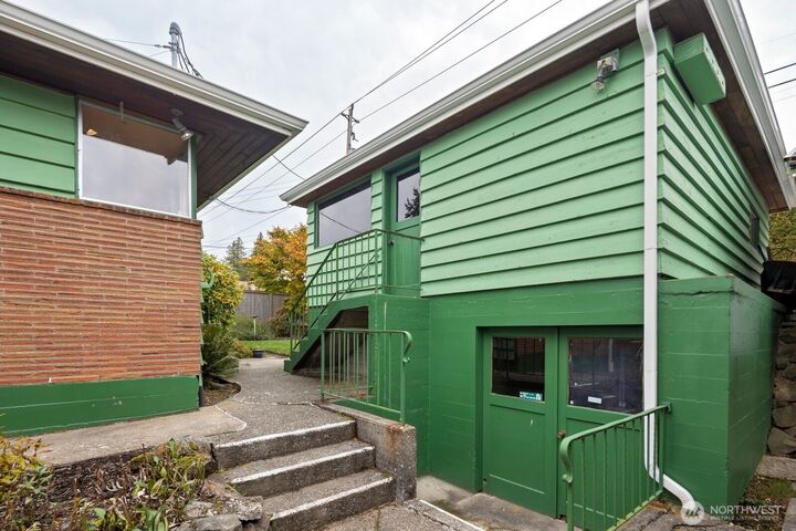 Property Photo: 5624 37th Avenue SW WA 98126