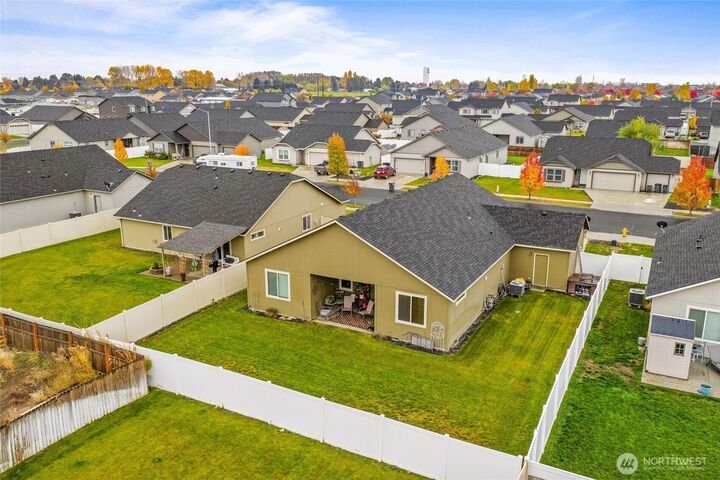 Property Photo:  1354  Burr Avenue  WA 98837 