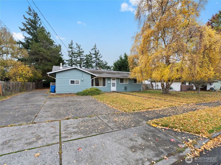 920 SW  Bowmer Street  Oak Harbor WA 98277 photo