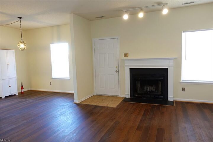 Property Photo: 214 Quarter Trl VA 23608