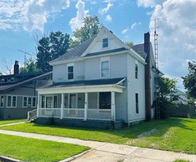 Property Photo: 129 W South Market Street IN 47346