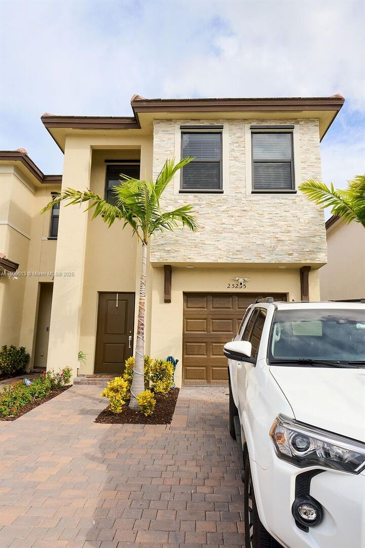 Property Photo:  25255 SW 107th Ct  FL 33032 