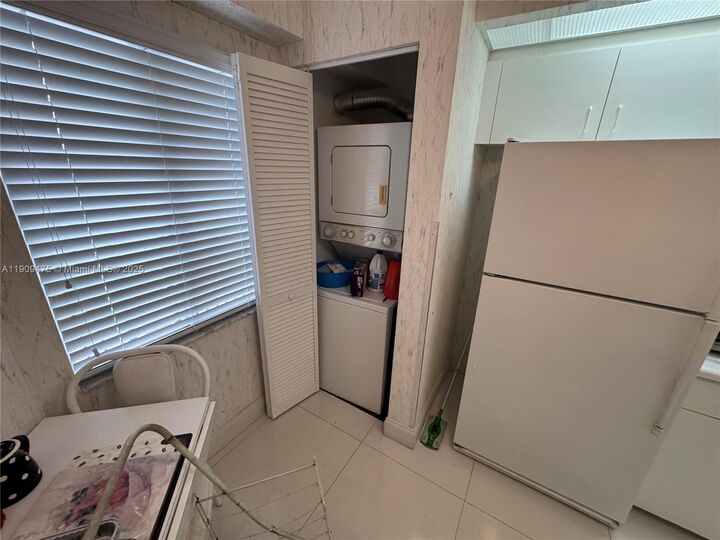 Property Photo: 1650 SW 124th Ter 403D FL 33027