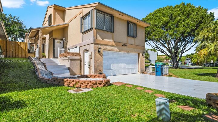 Property Photo: 21808 SW 99th Ave FL 33190
