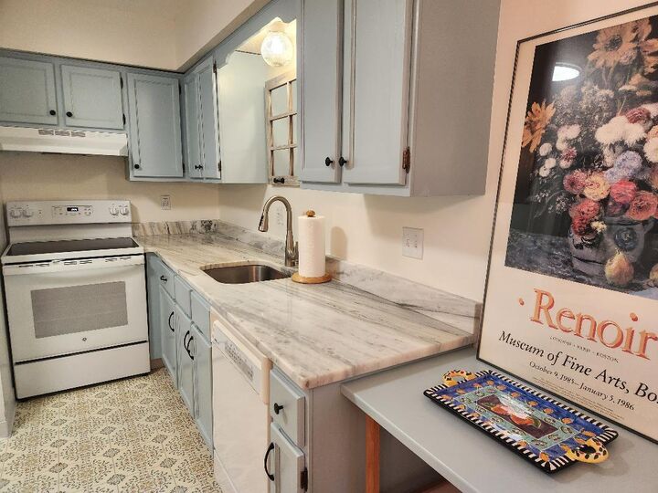 Property Photo:  113 Island View Terrace 113  CT 06405 