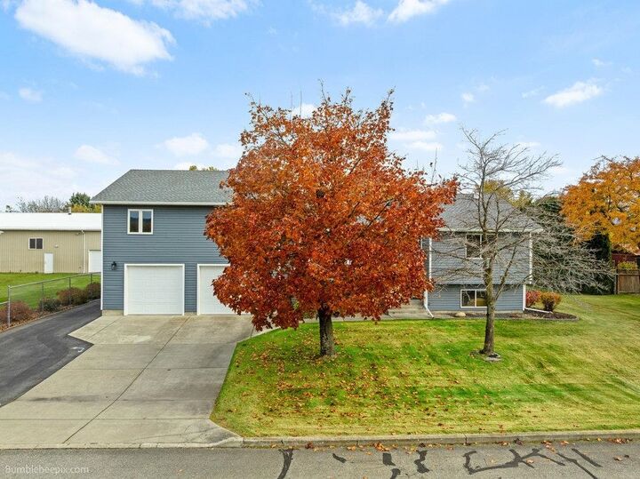 Property Photo: 5718 N Martinson Rd WA 99025