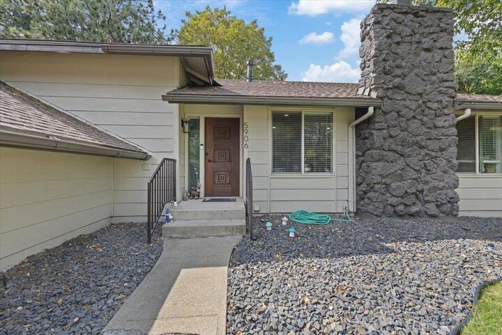 Property Photo: 5906 S Donora Dr WA 99223