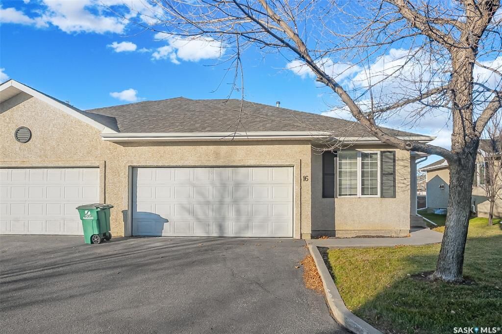 Property Photo:  138 Banyan Crescent 16  SK S7V 1G8 