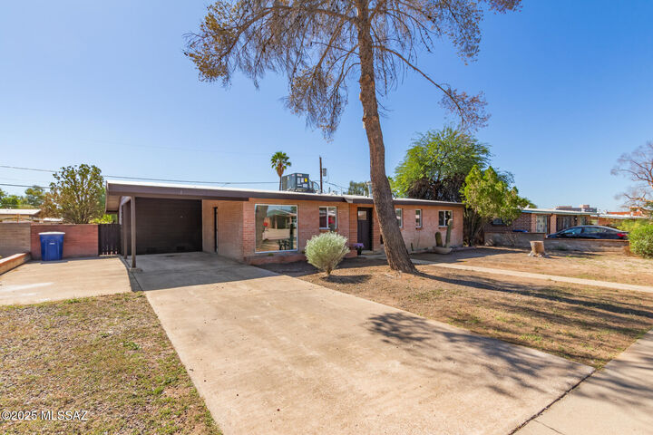 Property Photo: 5632 E Cooper Street AZ 85711