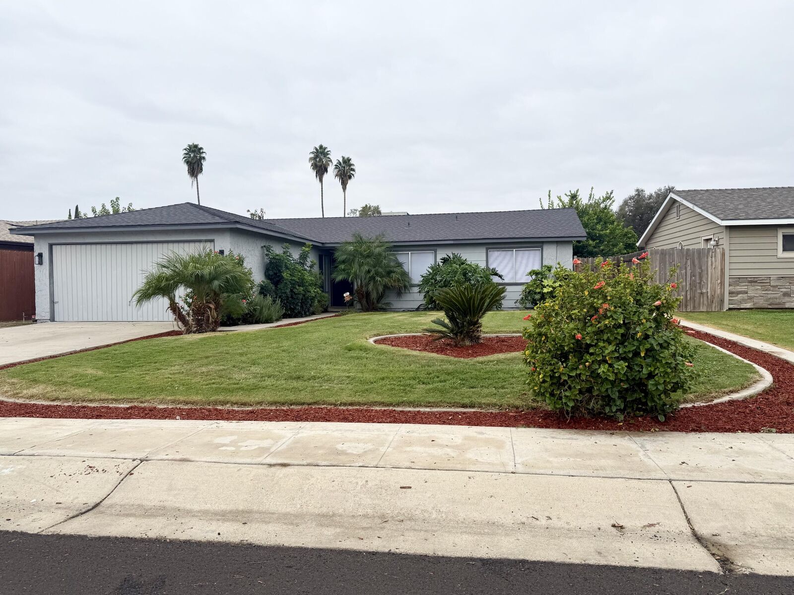 Property Photo: 1709 S Noyes Street CA 93277