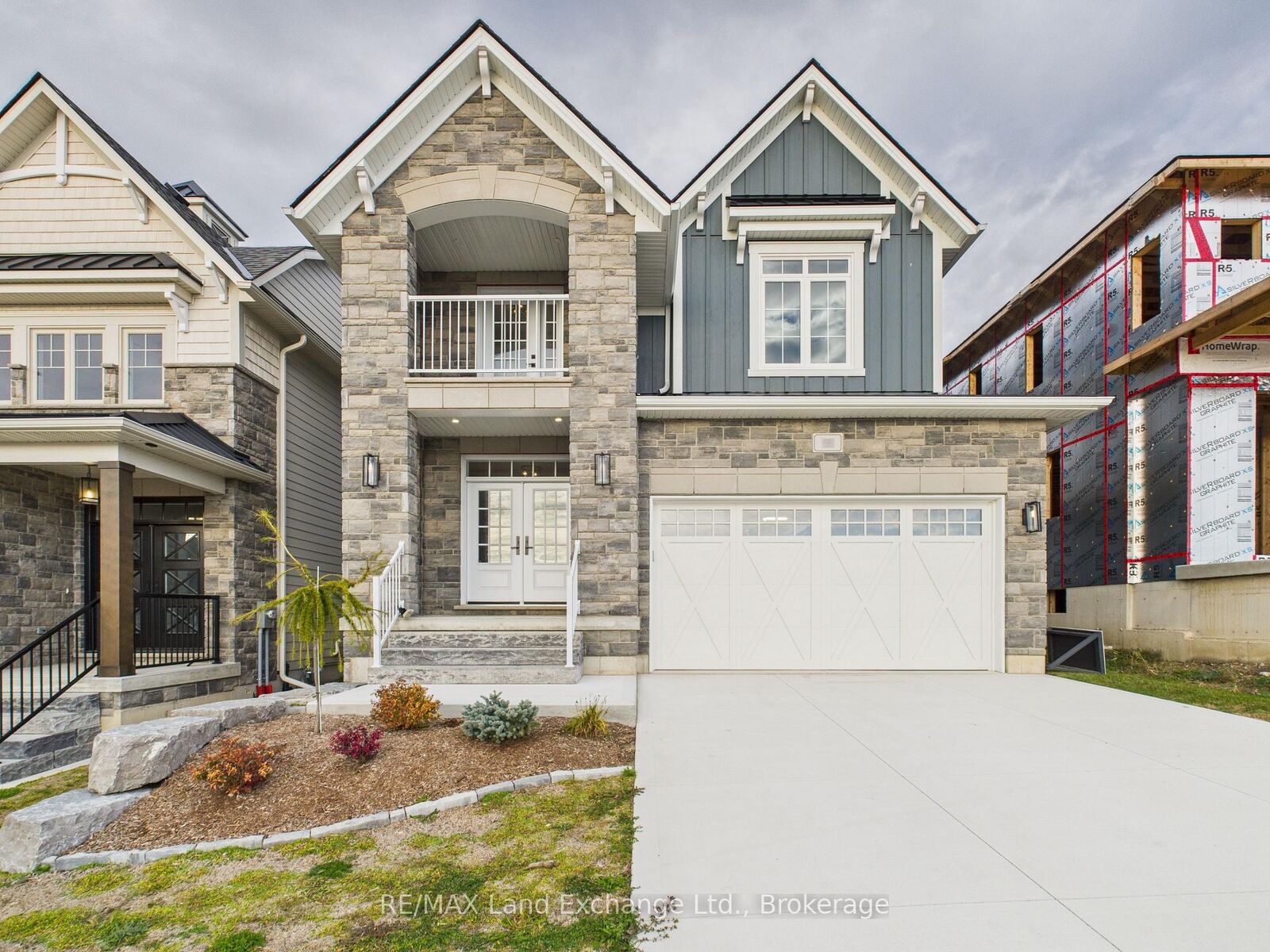 Property Photo:  99 Inverness Street N  ON N2Z 1J4 