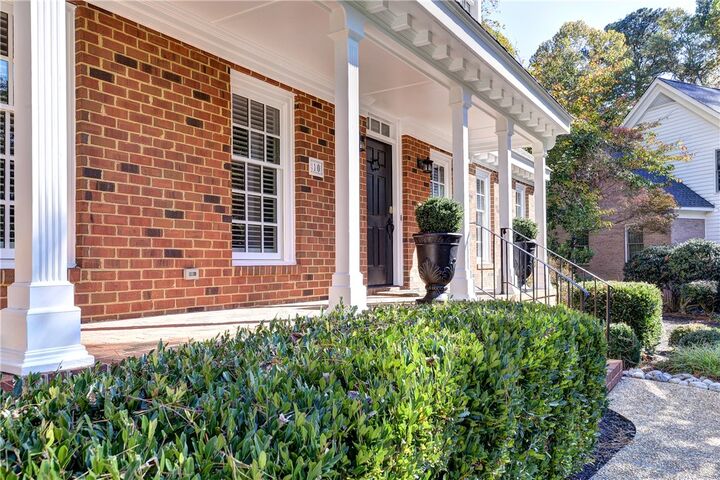 Property Photo: 10 Whitby Court VA 23185