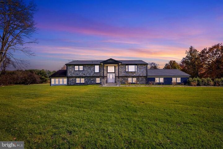 Property Photo: 13762 Berlin Turnpike VA 20180