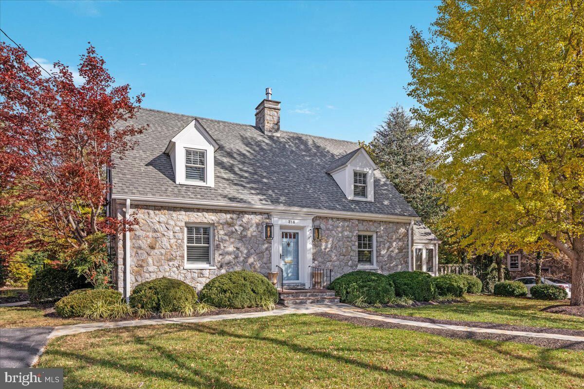 Property Photo: 316 W Whitlock Avenue VA 22601