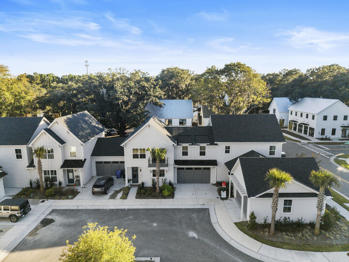 Property Photo:  105 Risewell Court  SC 29455 