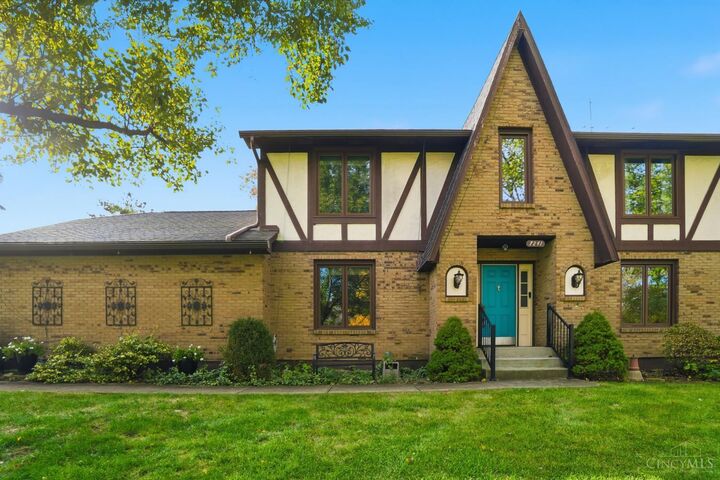 7241 Stonebrook Court  Liberty Twp OH 45044 photo
