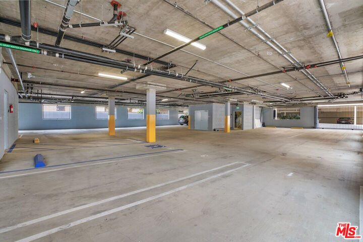 Property Photo: 1832 S Barrington Ave CA 90025