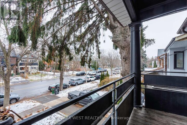 Property Photo: 328 High Park Avenue 2S ON M6P 2S7