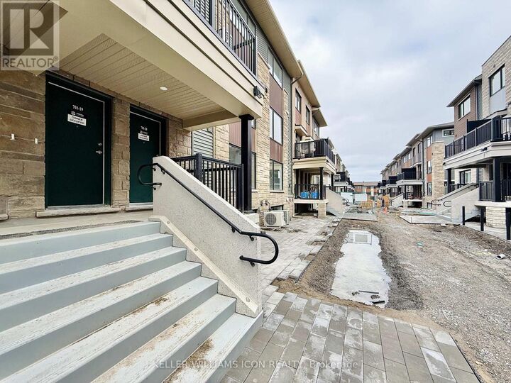 Property Photo:  701 Glenroy Gilbert Drive # 19  ON K2J 7N8 