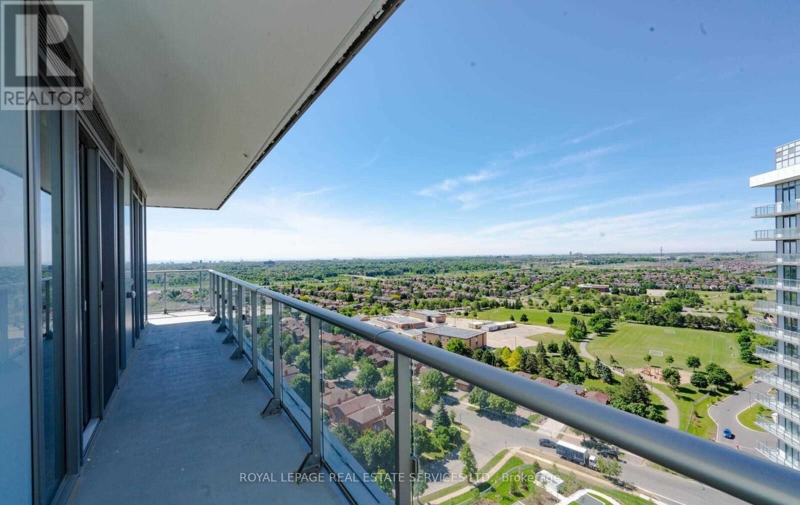 Property Photo:  4675 Metcalfe Avenue 1704  ON L5M 0Z8 