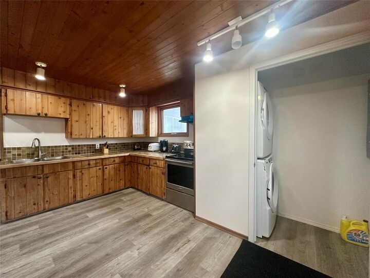 Photo de la propriété: 407 Patrick Avenue MB R9A 1R9