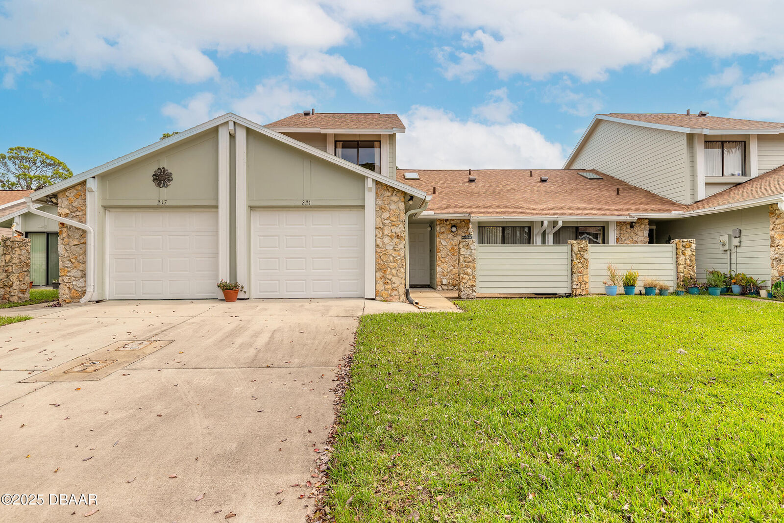 Photo de la propriété: 221 Surf Scooter Drive FL 32119