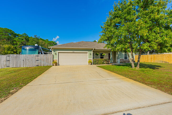 Property Photo: 8686 El Paseo Street FL 32566