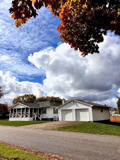 Property Photo: 32 Walnut Street PA 16401