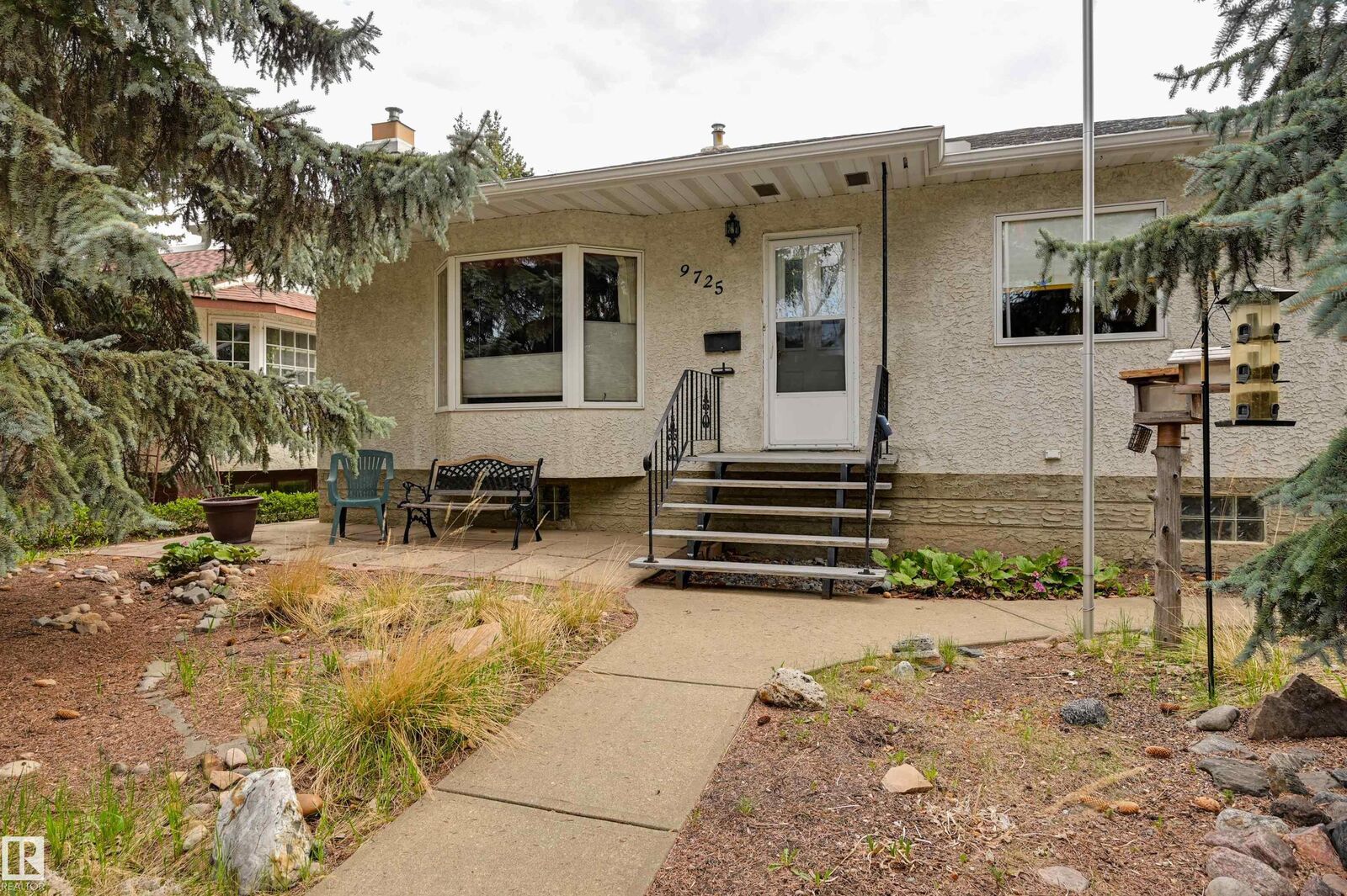 Property Photo:  9725 143 Street NW  AB T5N 2R3 