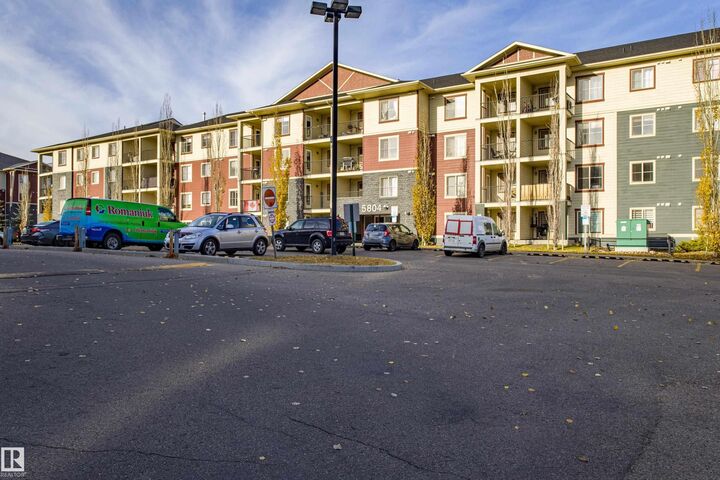 Photo de la propriété:  5804 Mullen Place NW 201  AB T6R 0W3 