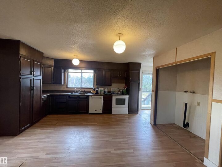 Photo de la propriété:  50136 Rge Rd 231  AB T0B 3M3 