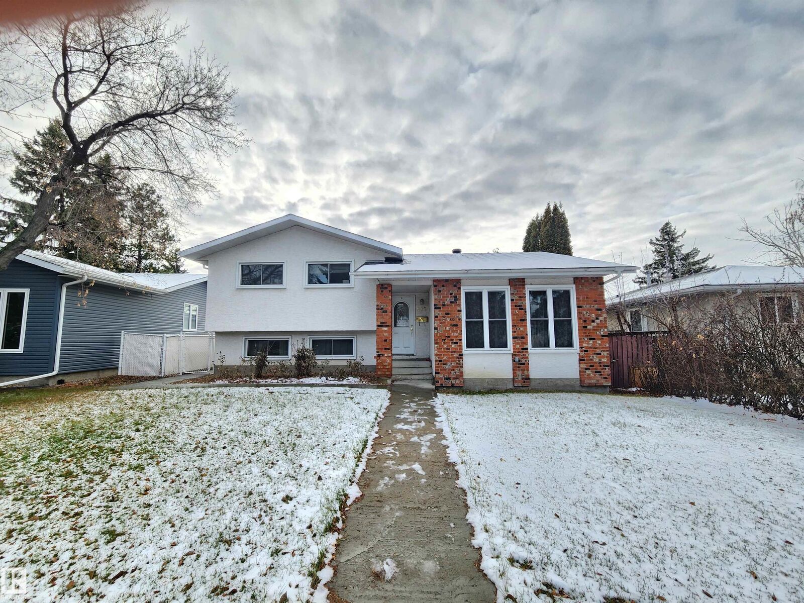 Property Photo: 712 Knottwood South Road NW AB T6K 1X9