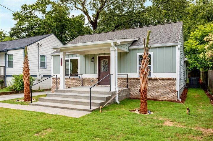 Property Photo:  1328 Gus Thornhill Jr Drive  GA 30344 