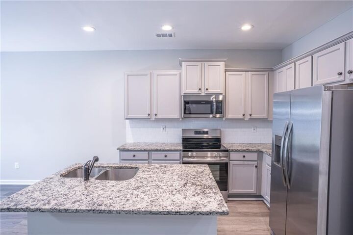 Property Photo:  6106 Oak Bend Court  GA 30296 