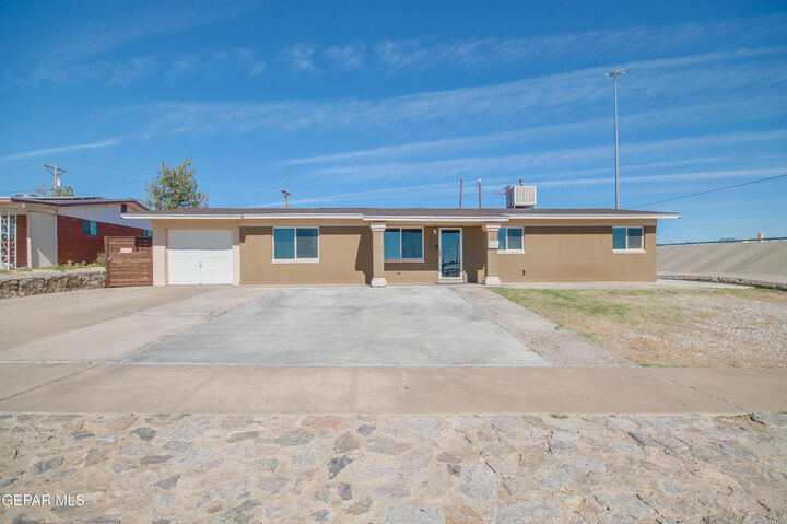 4225 Atlas Avenue  El Paso TX 79904 photo