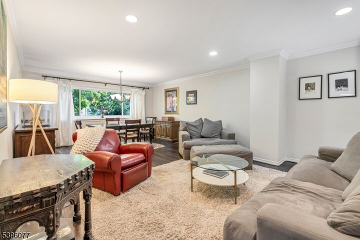 Property Photo:  191 Yorktowne Ct 191  NJ 07676 