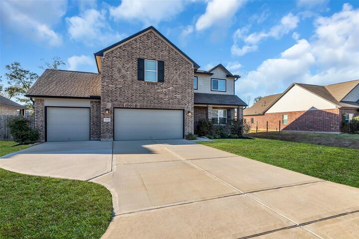 Property Photo: 12341 N Chestnut Hills Drive TX 77303