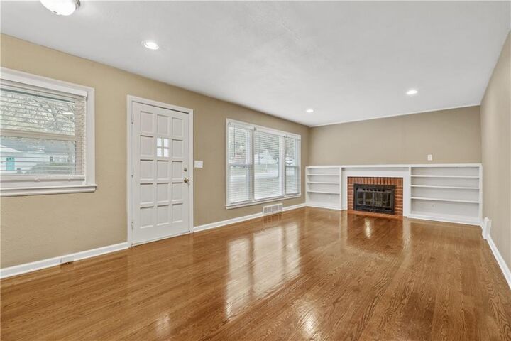 Property Photo:  5212 W 76th Street  KS 66208 