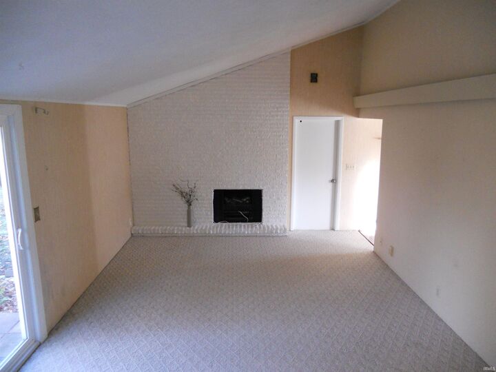 Property Photo:  1428 Ashley Avenue  IN 46825-3208 