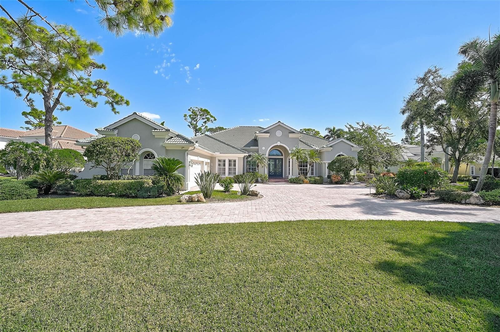 Property Photo:  538 Dove Pointe Drive  FL 34229 