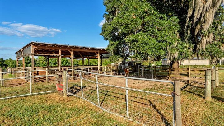 Property Photo: 5826 Fussell Road FL 33868