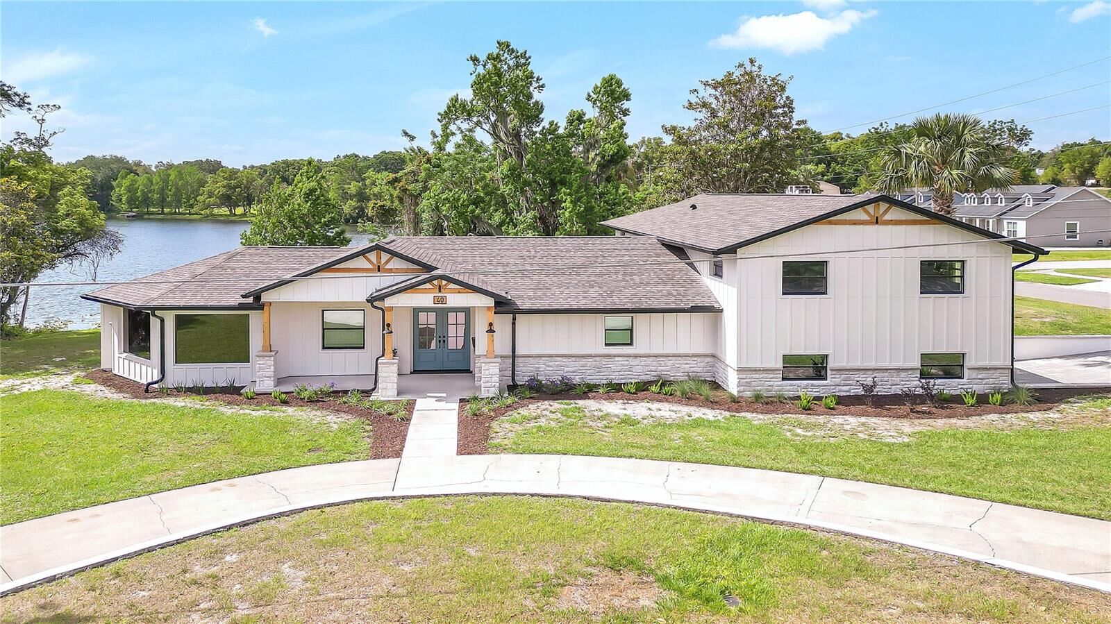 Property Photo:  40 W Laurel Street  FL 32703 